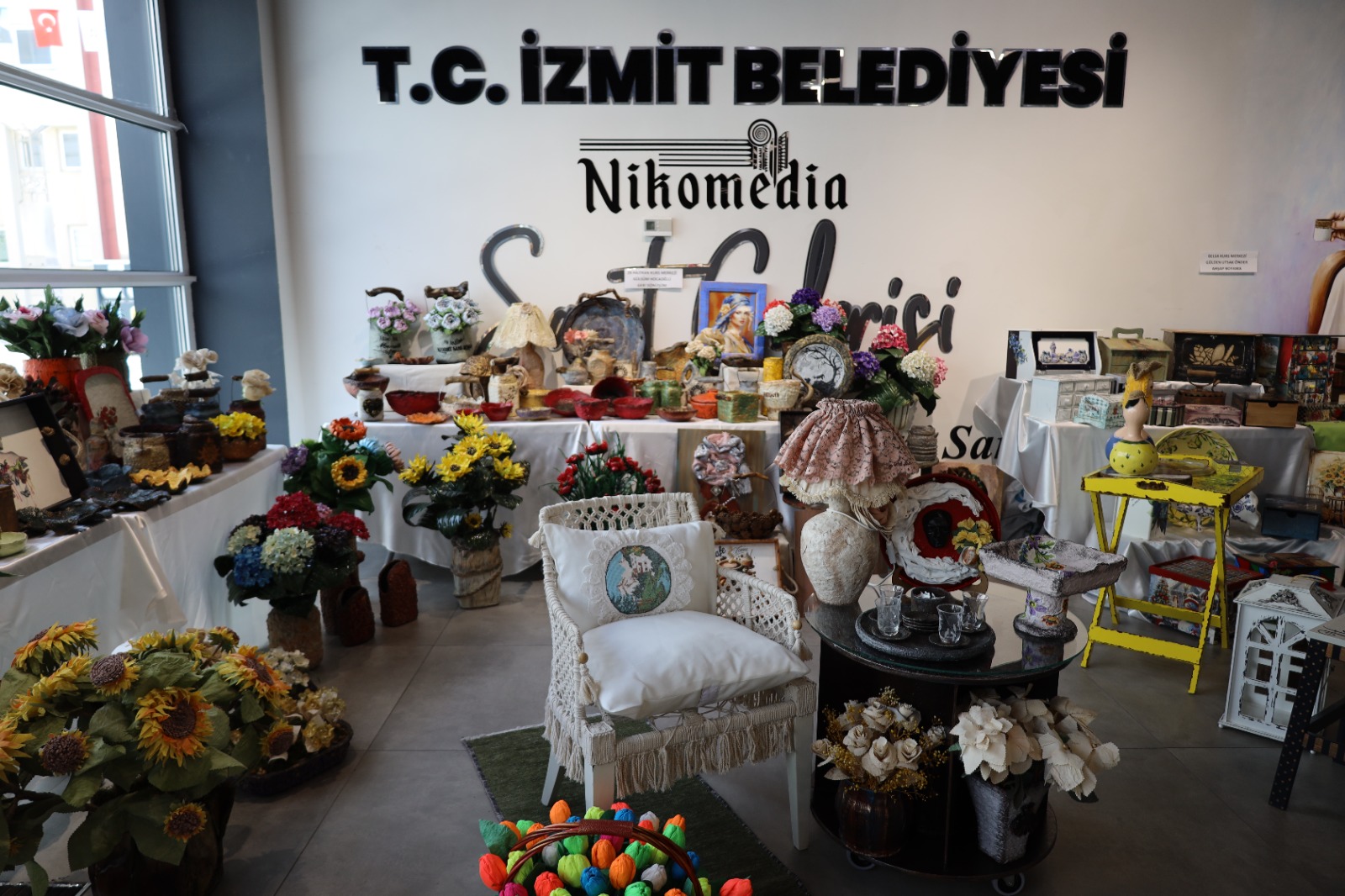 İZMEK’İN YILSONU SERGİSİ GÖZ DOLDURDU